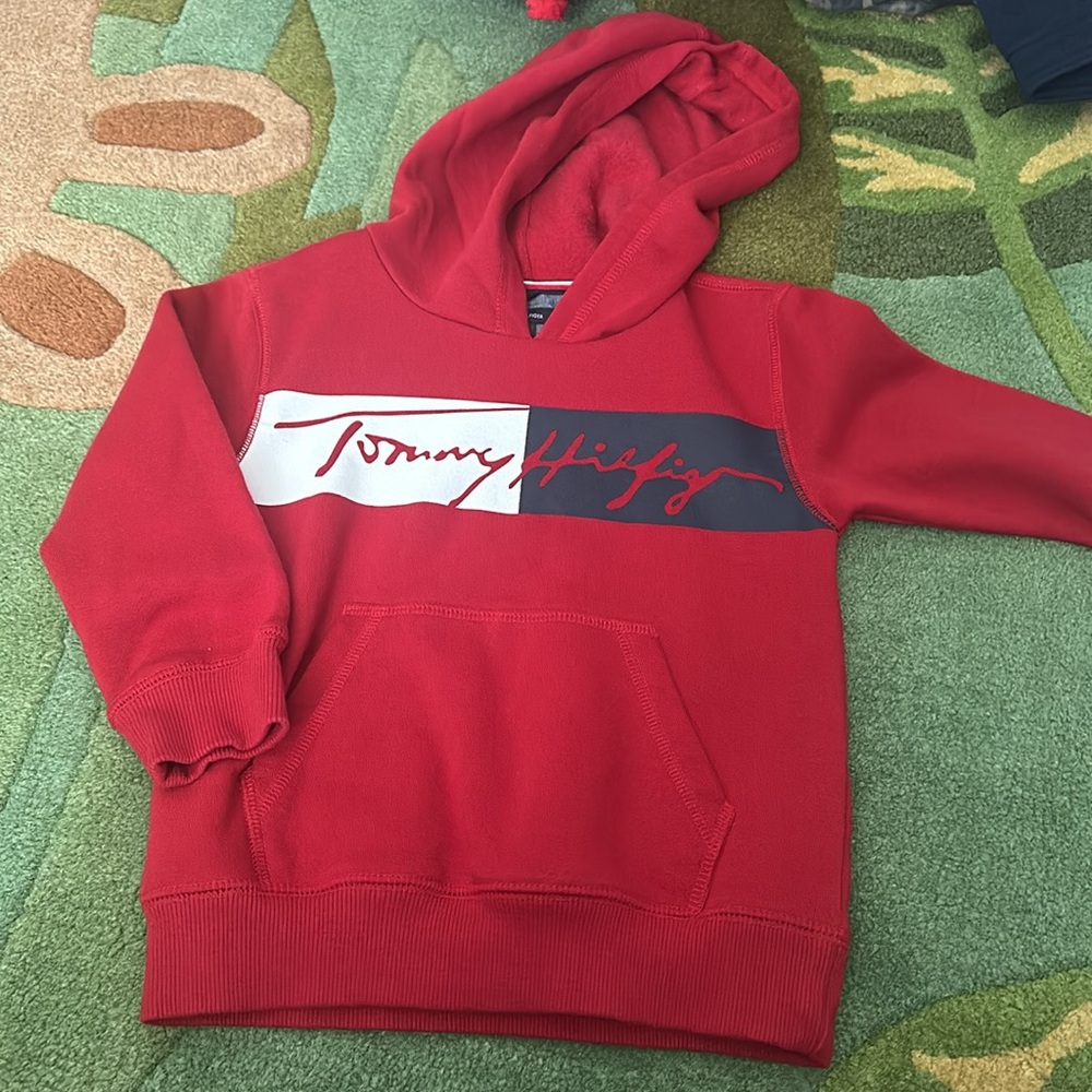 Tommy Hilfiger sweater - Picture 2 of 3